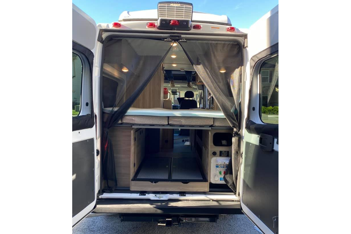 Winnebago Solis w/Popup 'Penthouse' & Solar for Off Grid Adventures
