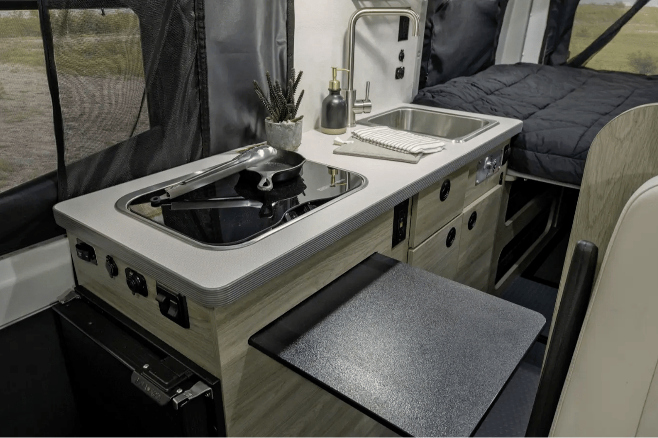 Winnebago Solis w/Popup 'Penthouse' & Solar for Off Grid Adventures