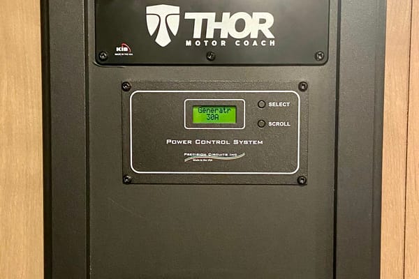 Thor Motor Coach Magnitude BH31 Class C