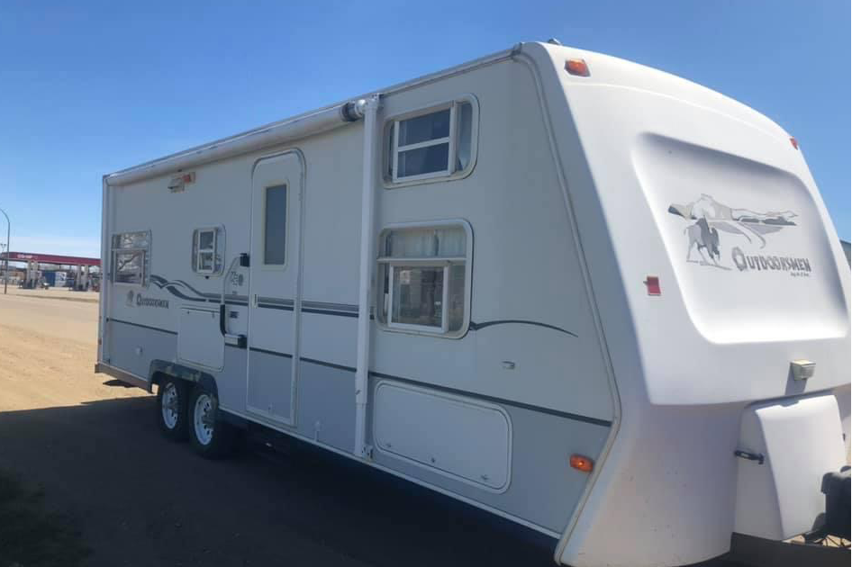 Outdoorsman Travel Trailer- Sleeps 8 !