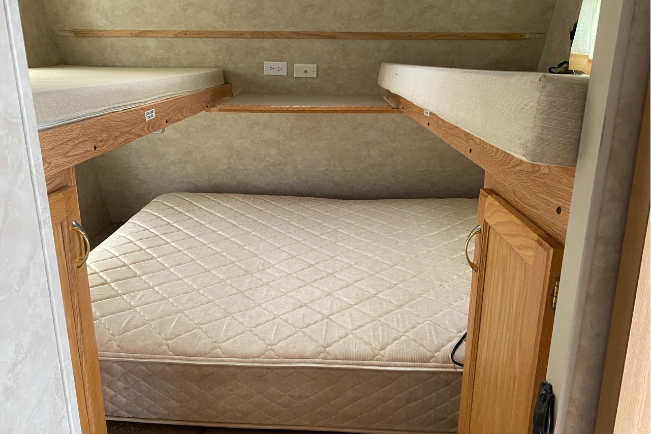Outdoorsman Travel Trailer- Sleeps 8 !