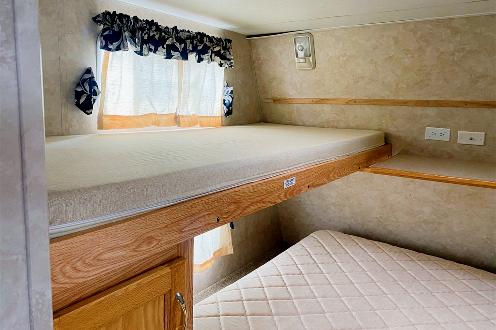 Outdoorsman Travel Trailer- Sleeps 8 !