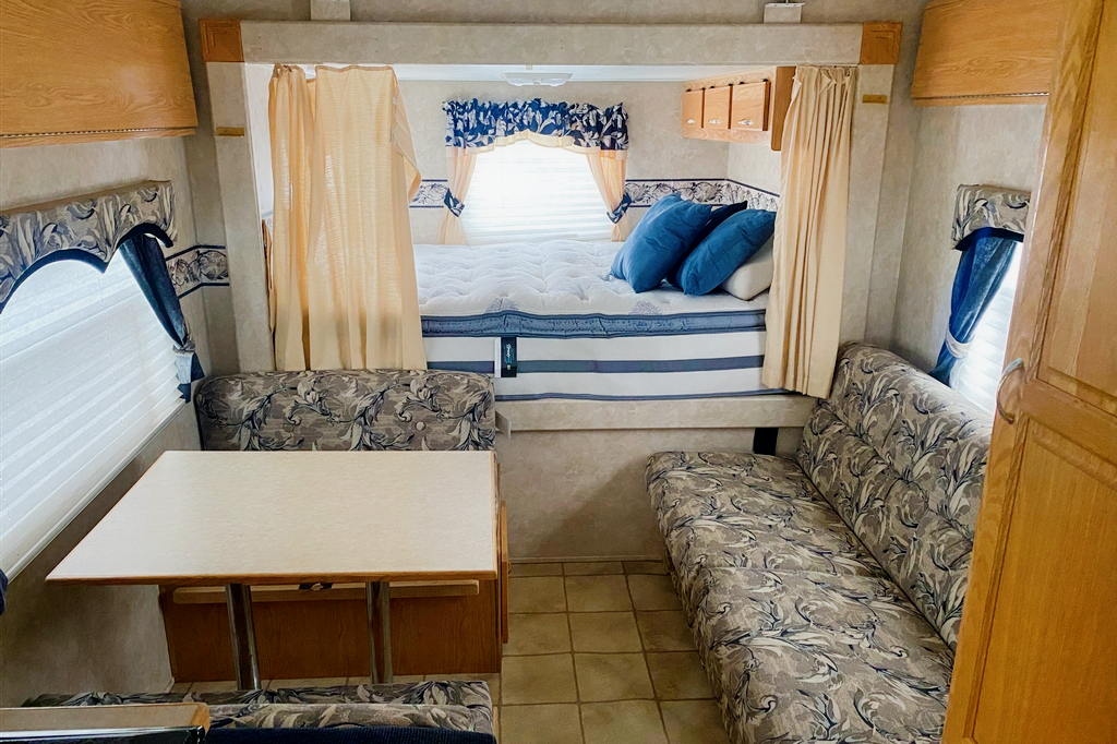 Outdoorsman Travel Trailer- Sleeps 8 !