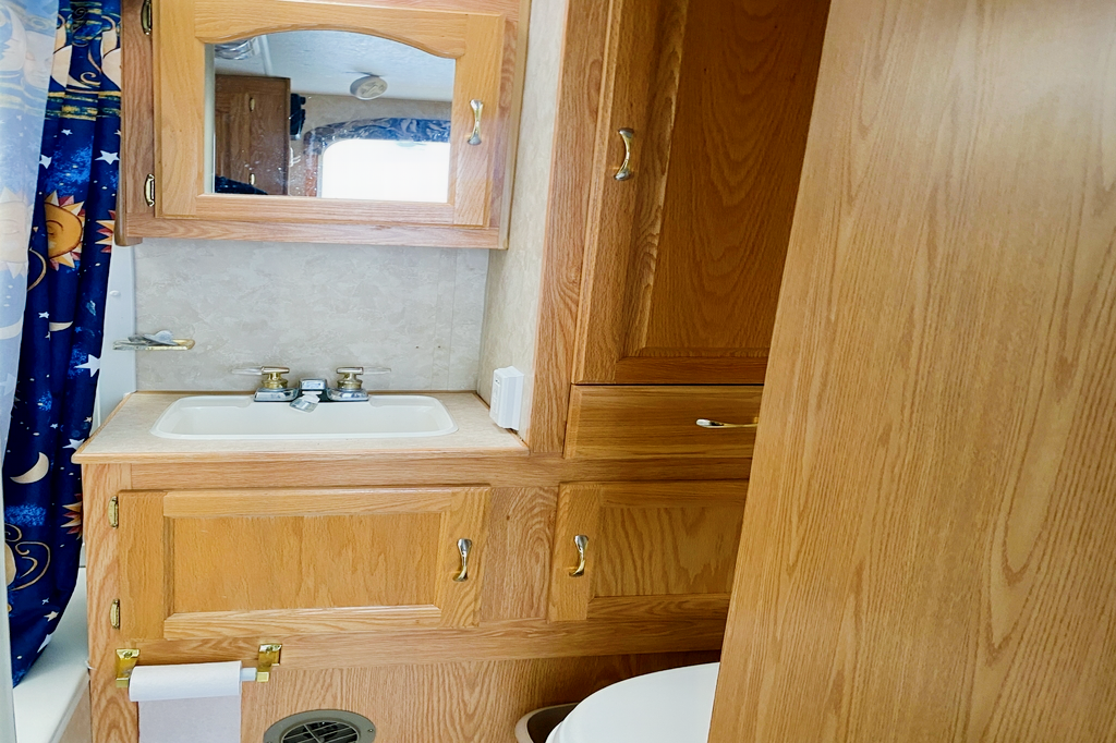 Outdoorsman Travel Trailer- Sleeps 8 !