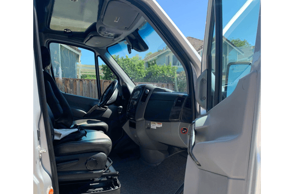 2019 Mercedes 19' Sprinter for Two - Super Clean