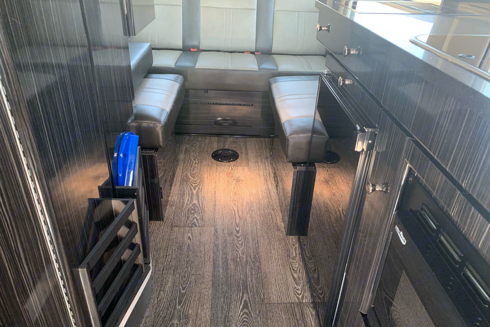 2019 Mercedes 19' Sprinter for Two - Super Clean