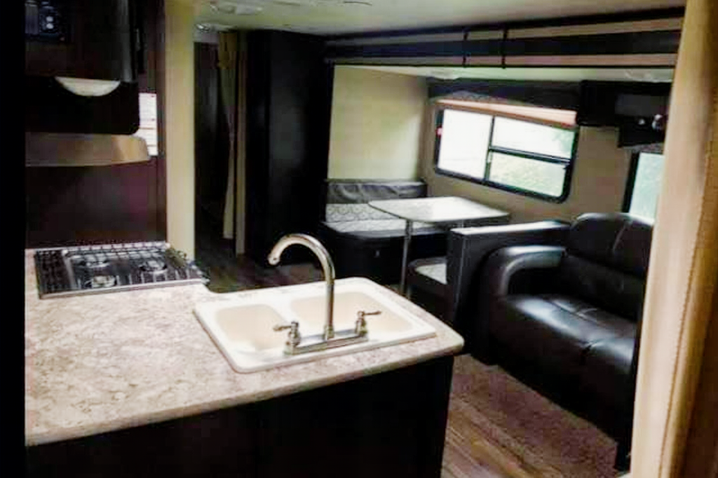 Jordan's Dutchmen Kodiak Travel Trailer