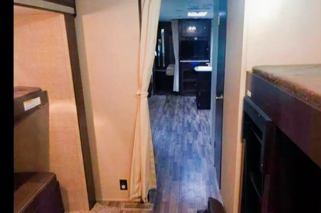 Jordan's Dutchmen Kodiak Travel Trailer