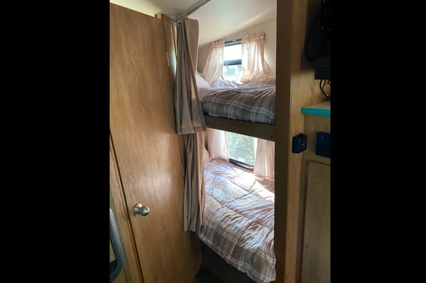 “Verna the Vintage Cruiser” 2019 Gulf Stream 23QBS