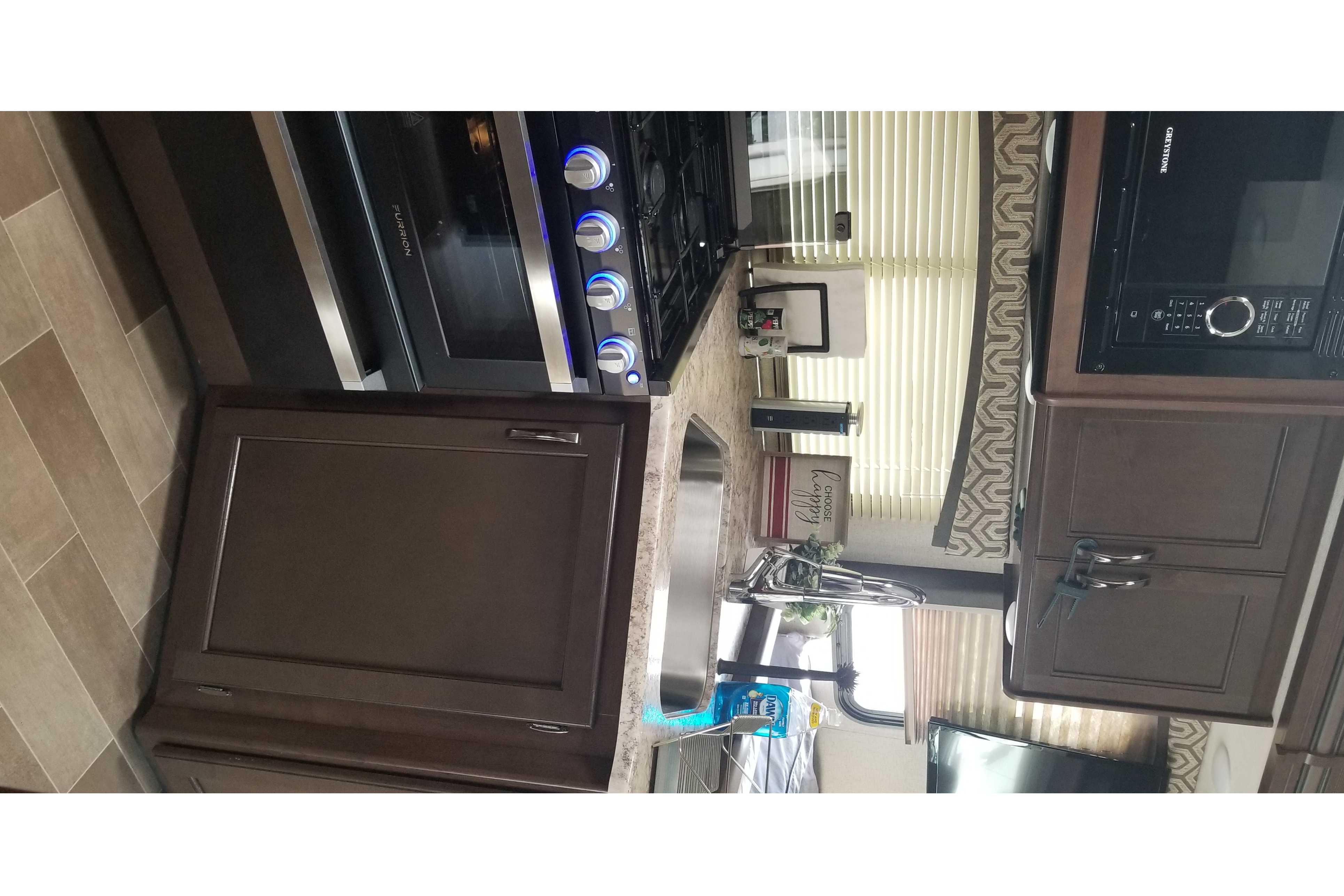 Kim's ** Thor Chateau 28Z. Fully Equipped**
