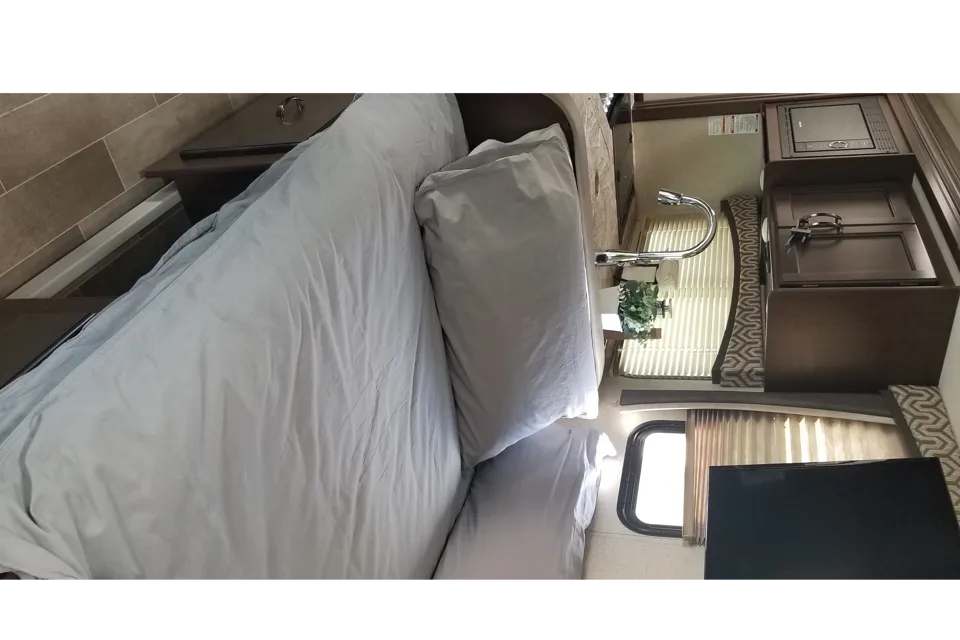 Kim's ** Thor Chateau 28Z. Fully Equipped**