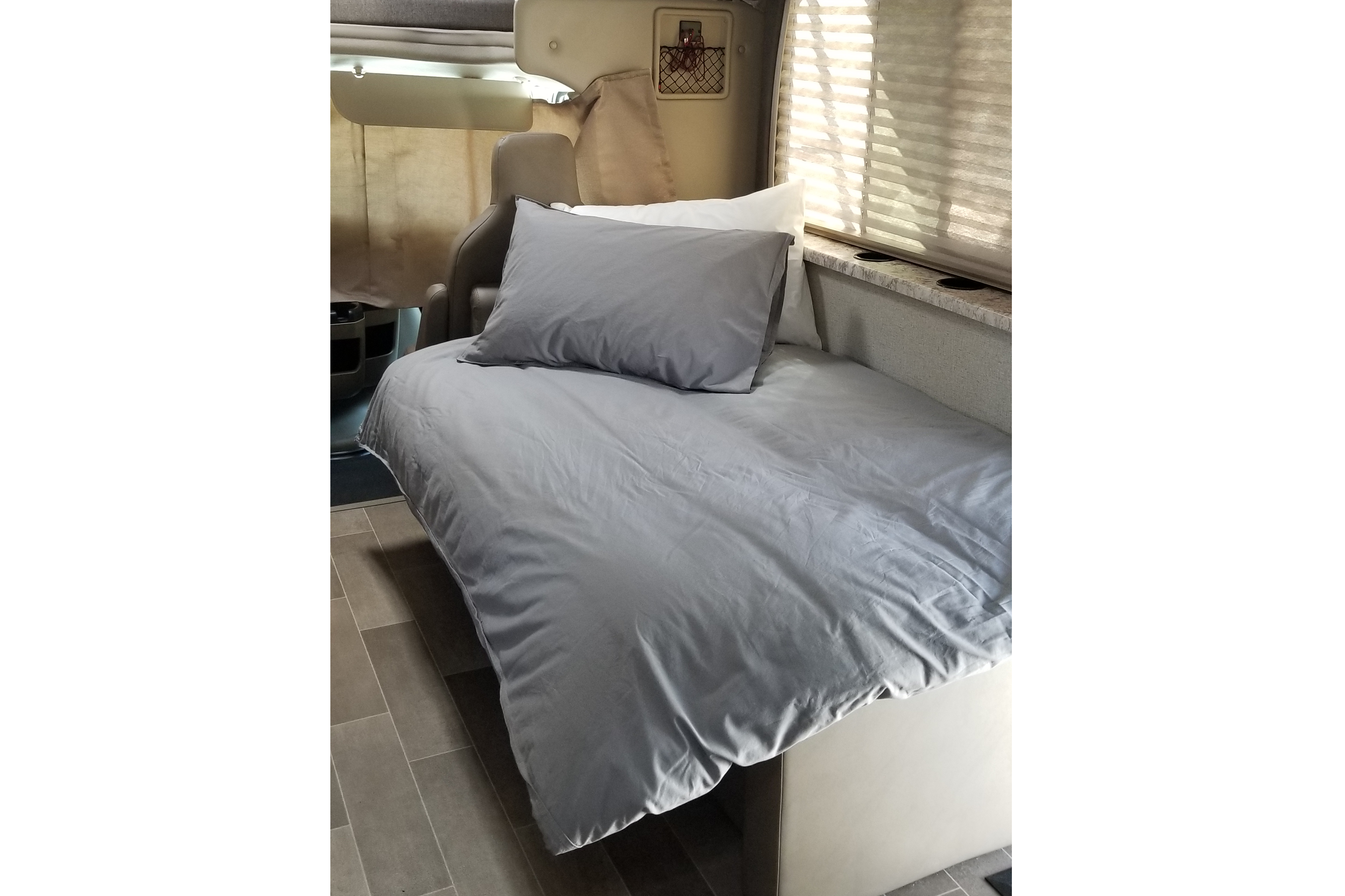 Kim's ** Thor Chateau 28Z. Fully Equipped**
