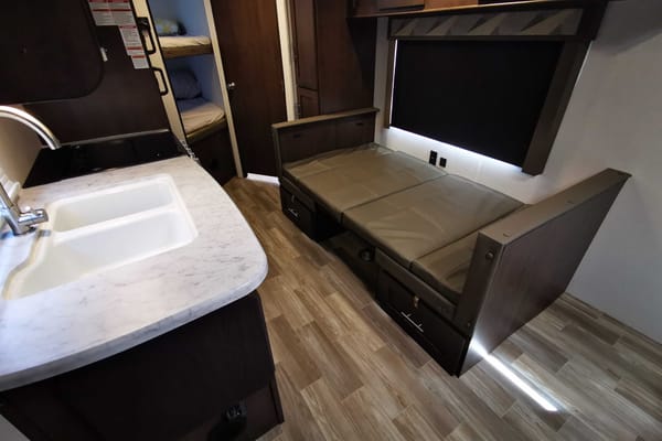 2019 Bunkhouse Beauty