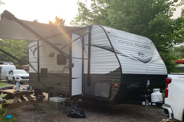 Pet friendly Bunkie with Queen