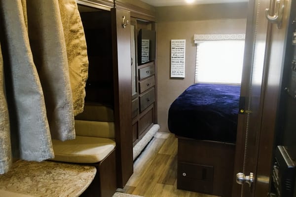 2019 Thor Motor Coach Freedom Elite 30fe Class C