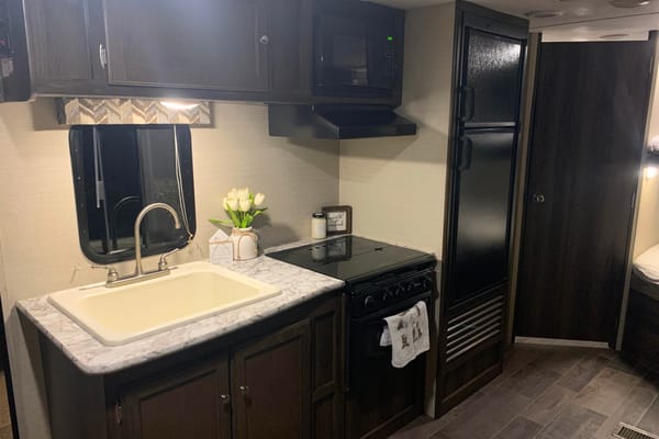 Keystone Bullet 247BHSE Bunkhouse (half ton towable)