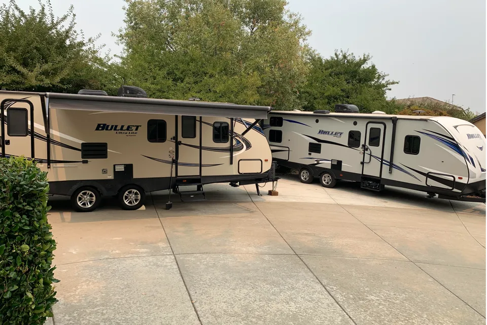 Keystone Bullet 247BHSE  Bunkhouse (half ton towable)