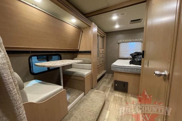 2020 Fourwinds 30D Class C