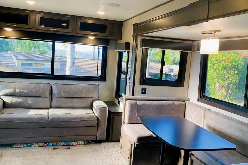 Phil's Travel Trailer bright and roomy
