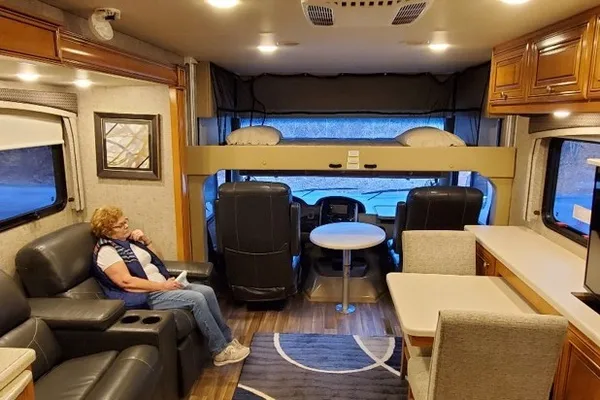 Watchorn's Thor Motor Coach Miramar 34.4 Class A
