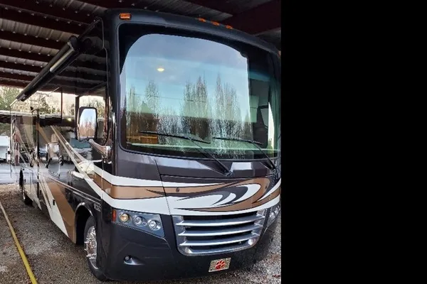 Watchorn's Thor Motor Coach Miramar 34.4 Class A