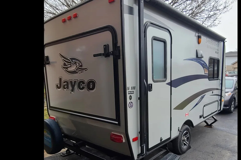 JCs Jayco Jayfeather 16XRB Hybrid