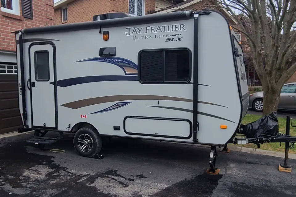 JCs Jayco Jayfeather 16XRB Hybrid