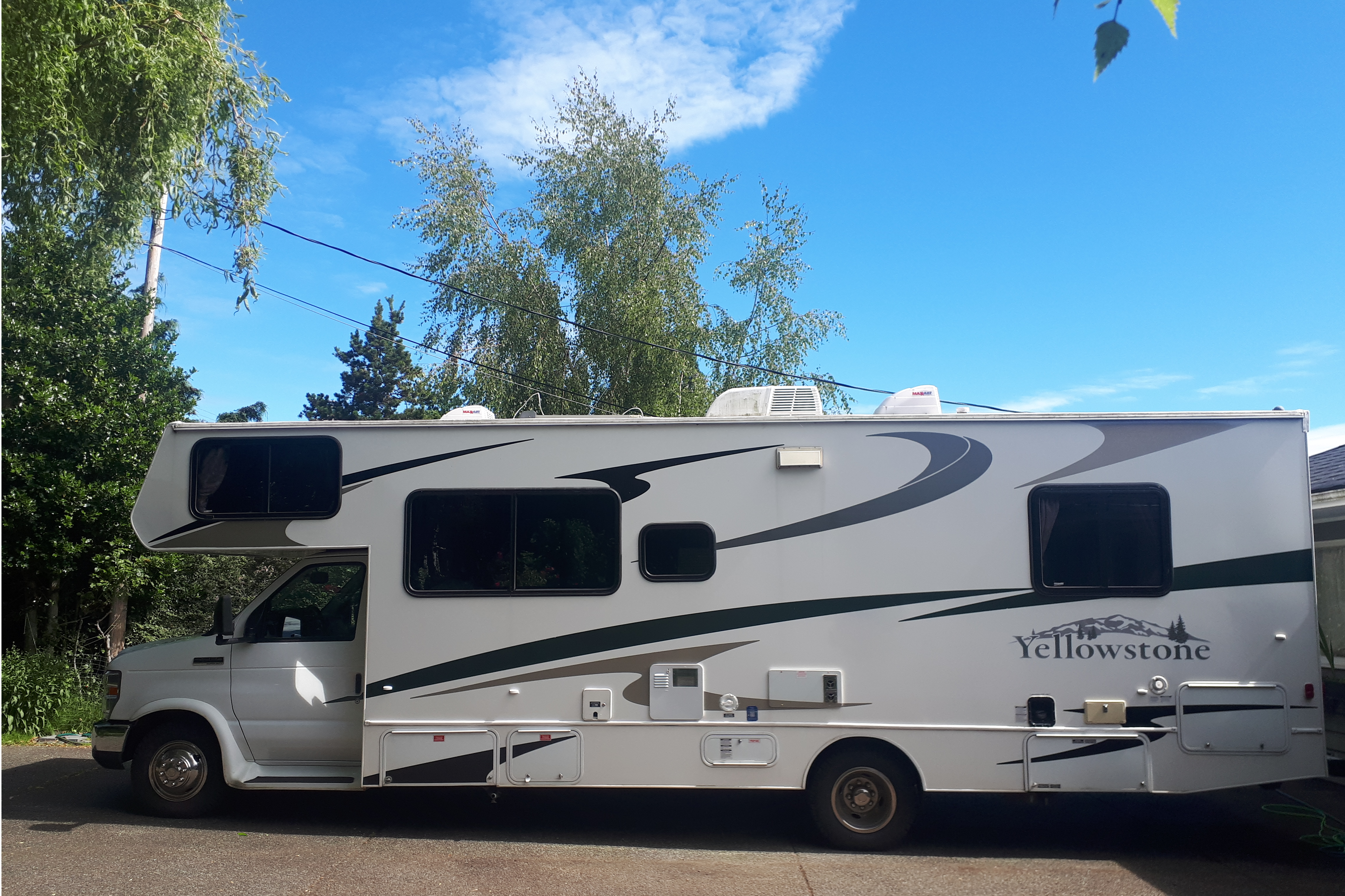 29ft, Sleeps 8, best for big family vacation