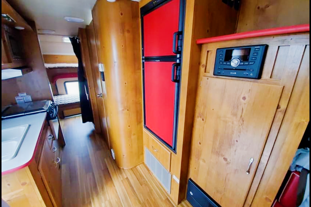 Cozy Vintage family friendly Cruiser !