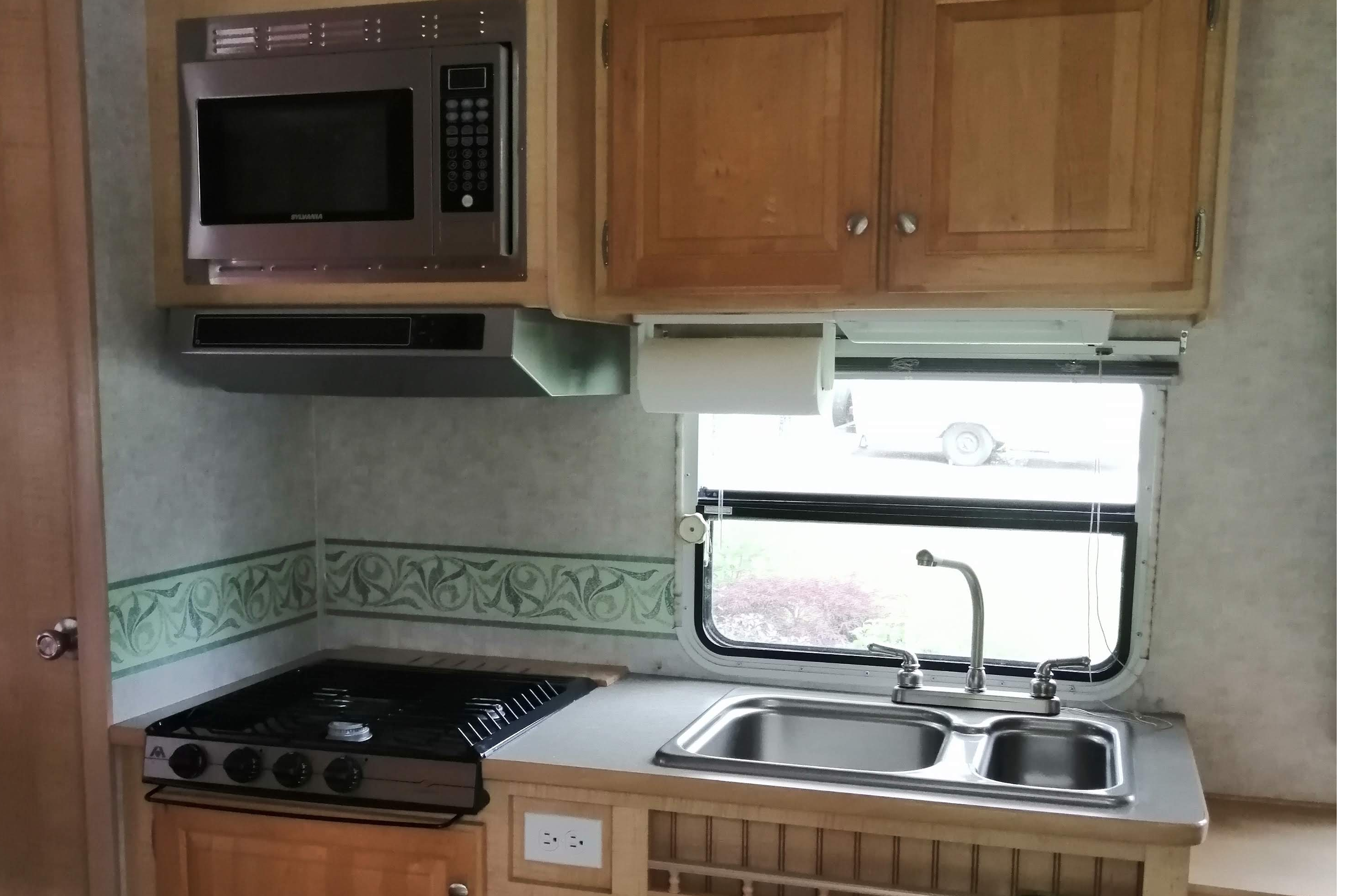Laura's Trailbay 21FD Travel Trailer