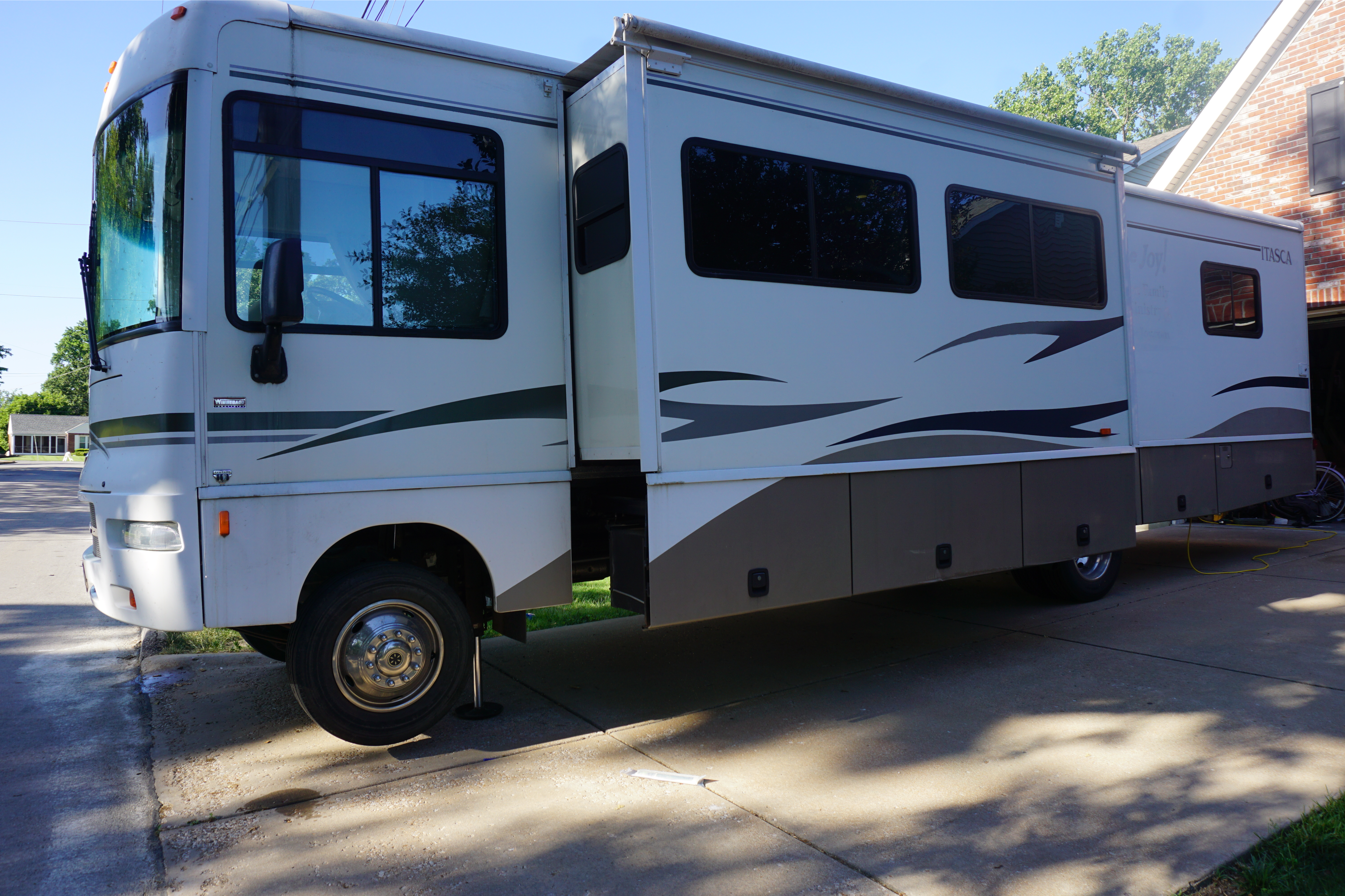 Joy the RV (Completely Renovated Class A)