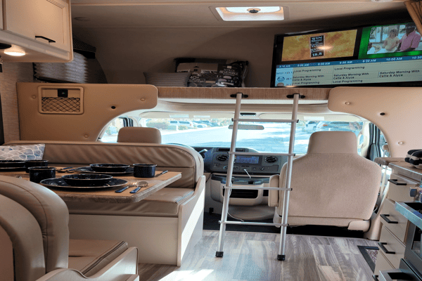 ALL-INCLUSIVE Brand New 2021 Thor Motor Coach Four Winds 22E Class C