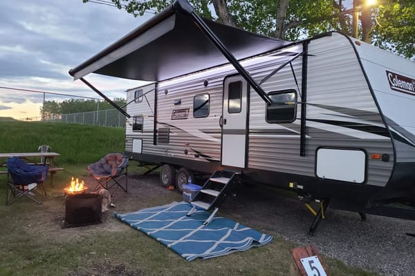 Tyler and Sabrina's Coleman 262BH Travel Trailer