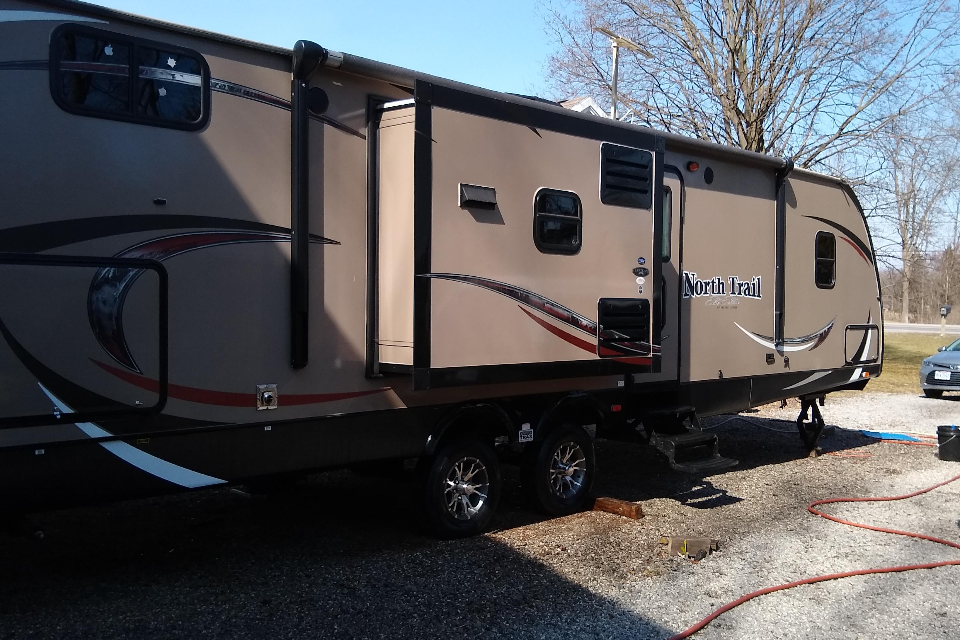 JOHN's northtrail hartland 33tbu Travel Trailer