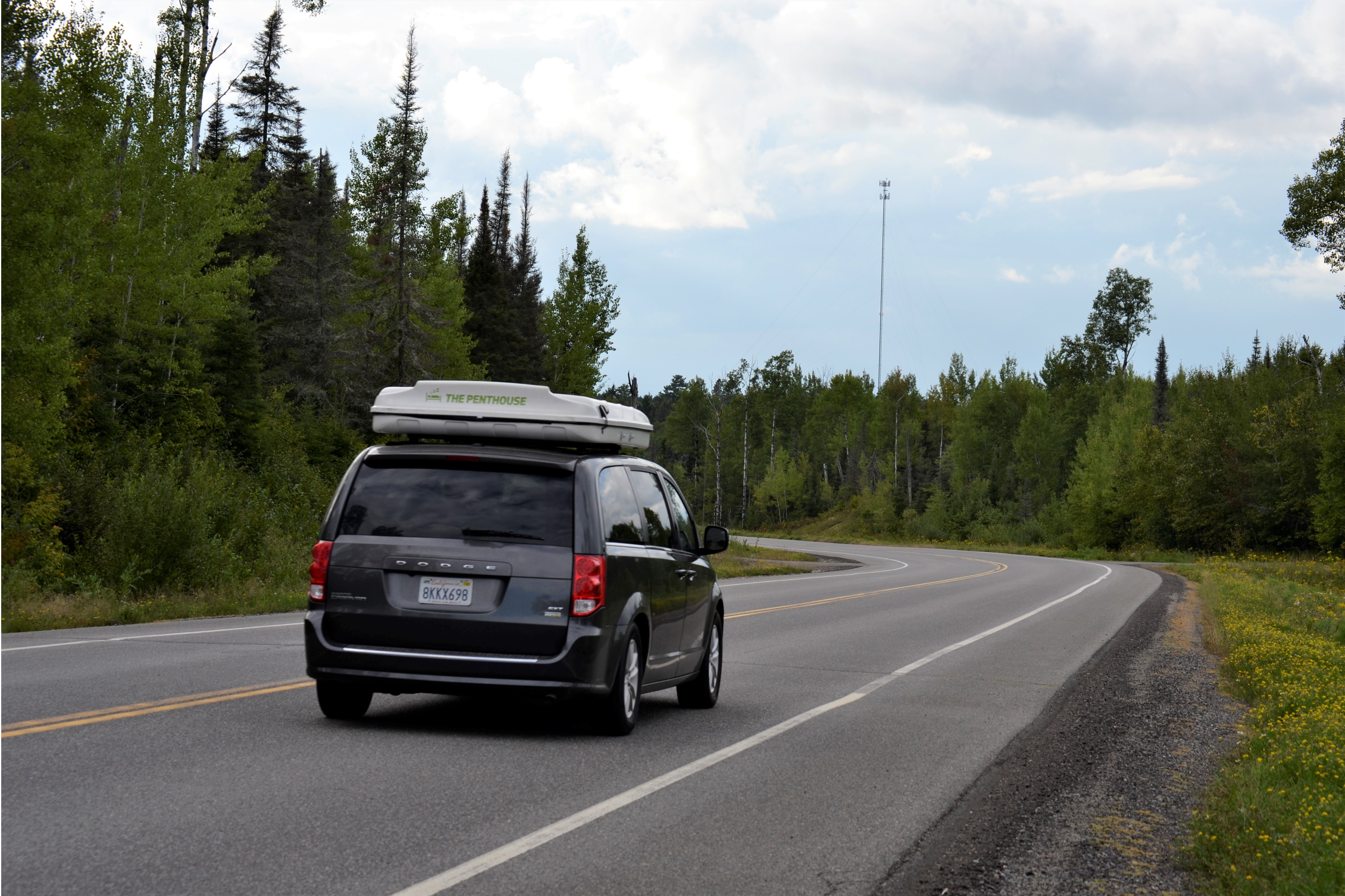 Fuel Efficient, Easy to Drive Campervan! Seats/Sleeps 4 adults, 5 w/kids!