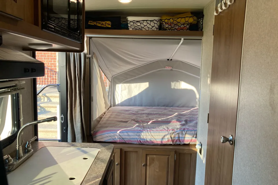 Shamrock 17’ Hybride 
