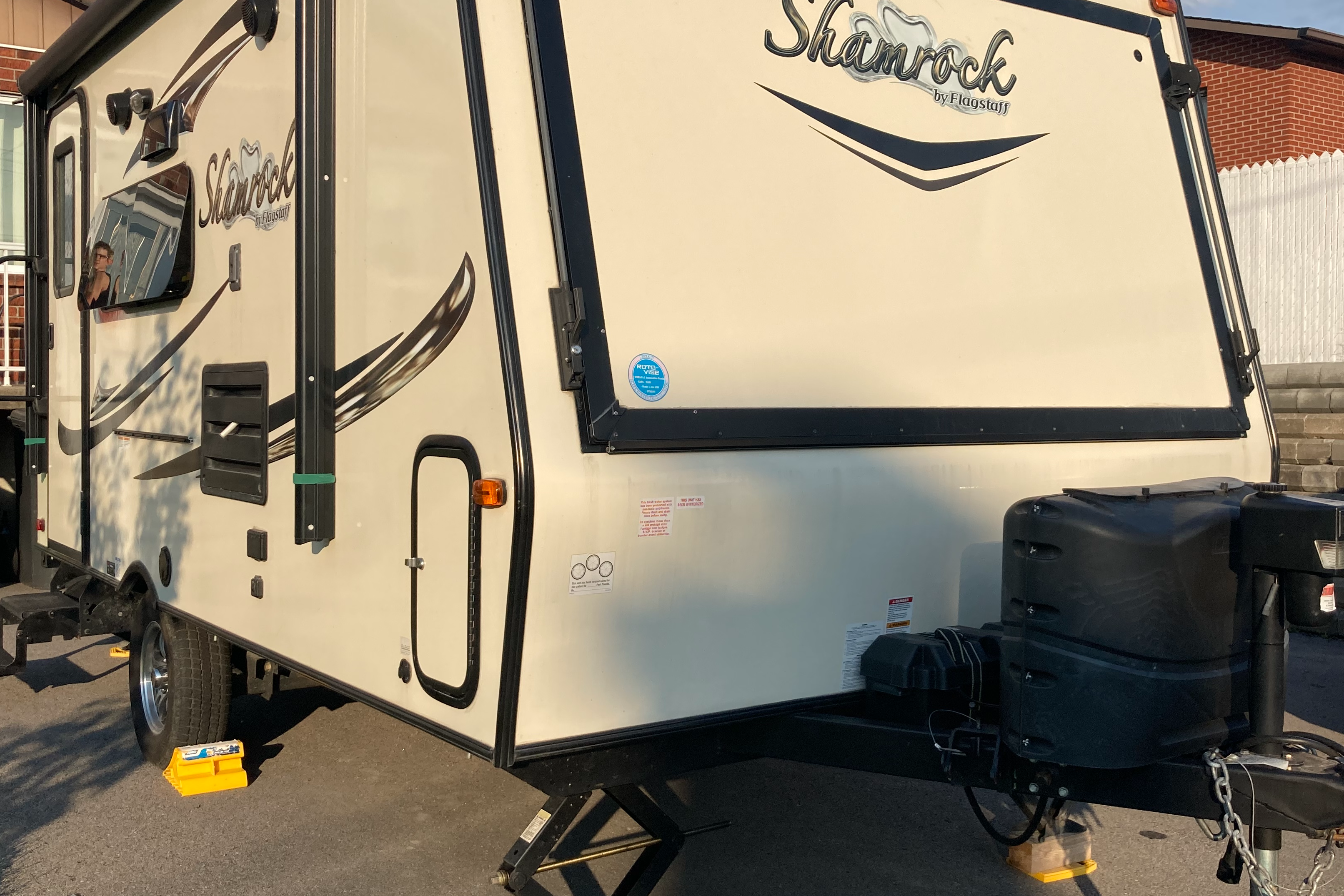 Shamrock 17’ Hybride 
