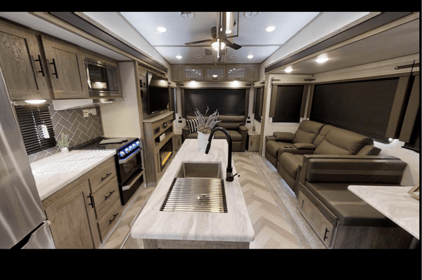 Rick 's Forest River Wildwood Heritage Glen LTZ Fifth Wheel