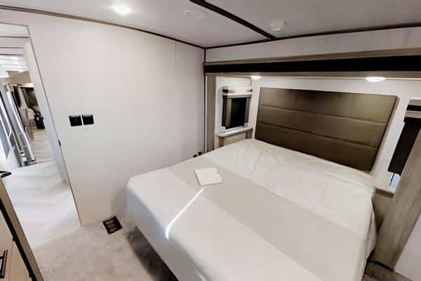 Rick 's Forest River Wildwood Heritage Glen LTZ Fifth Wheel