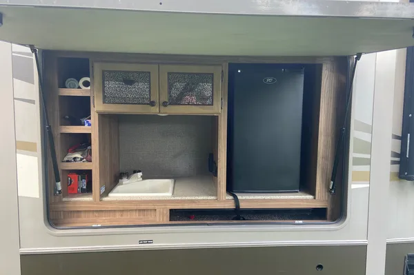 Thomas's Shasta Phoenix 35bh Fifth Wheel