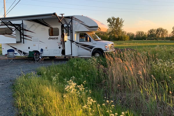 The Freedom with Jayco REDHAWK Classe C