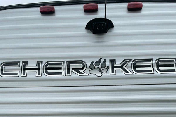 Brand new 2021 cherokee limited trailer
