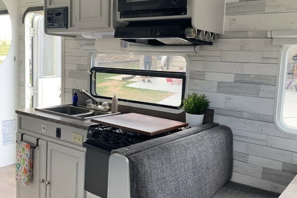 Benny’s Bunkhouse R Vision Trail Cruiser Travel Trailer
