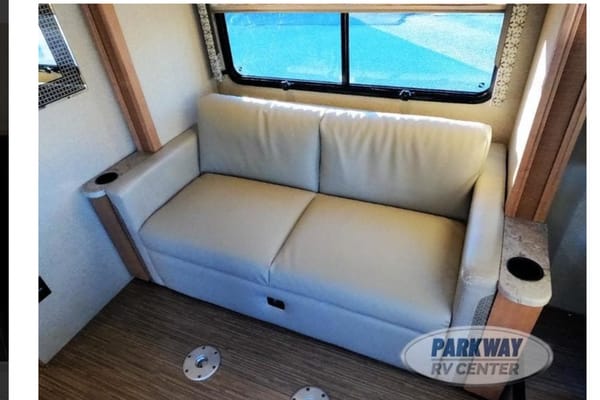 Jacob's Thor Motor Coach Axis Class A