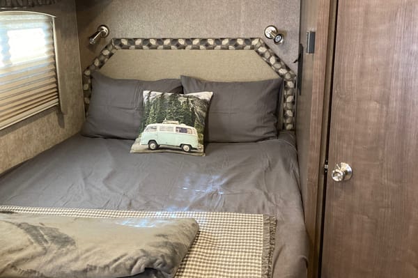 Glamping Adventurer