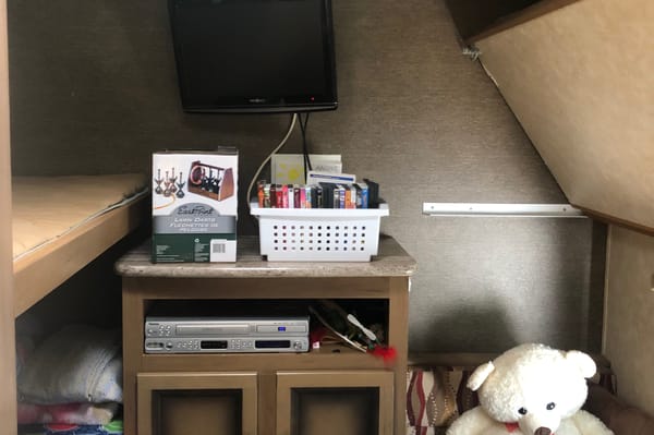 Stefan's Radiance 28QBHS Travel Trailer