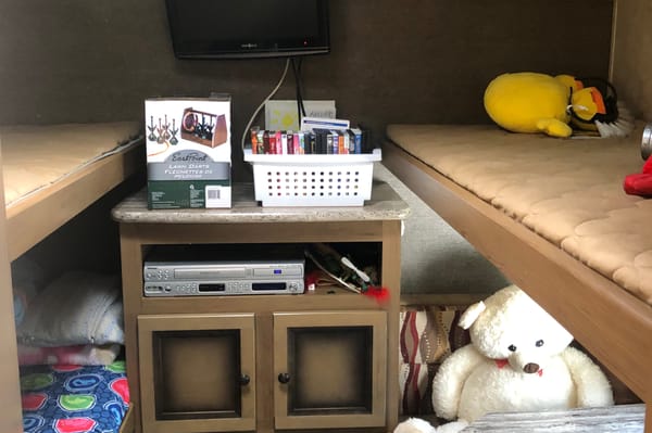 Stefan's Radiance 28QBHS Travel Trailer