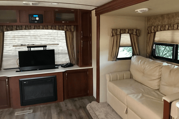*Turn key* Fully loaded Luxury Rental* 32’ Sunvalley *Delivery Only