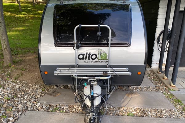 Safari Condo F1743 Roulotte Ultra Légère (1700lbs, possible avec quasi tous véhicule)