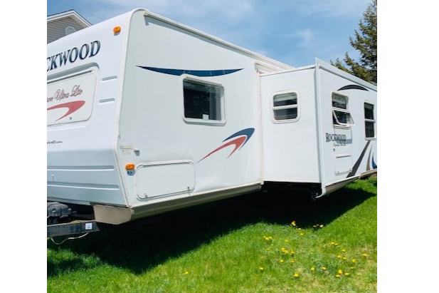 Beautiful Family RV with complete extras